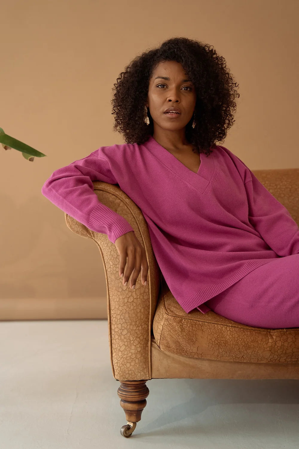 Pink V-neck Sweater Cashmere Wool