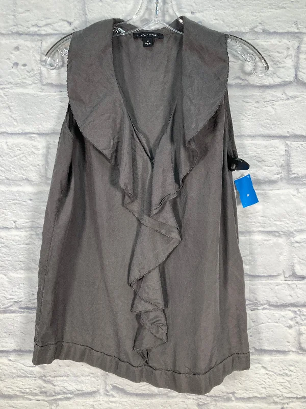 Blouse Sleeveless By Banana Republic In Grey, Size: M