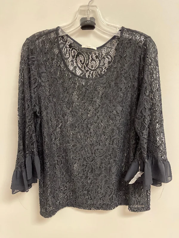 Top Long Sleeve By Pleione In Grey, Size: M