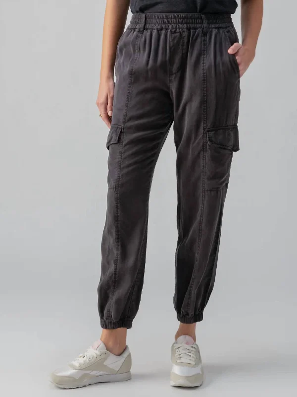 Relaxed Rebel Pant In Black